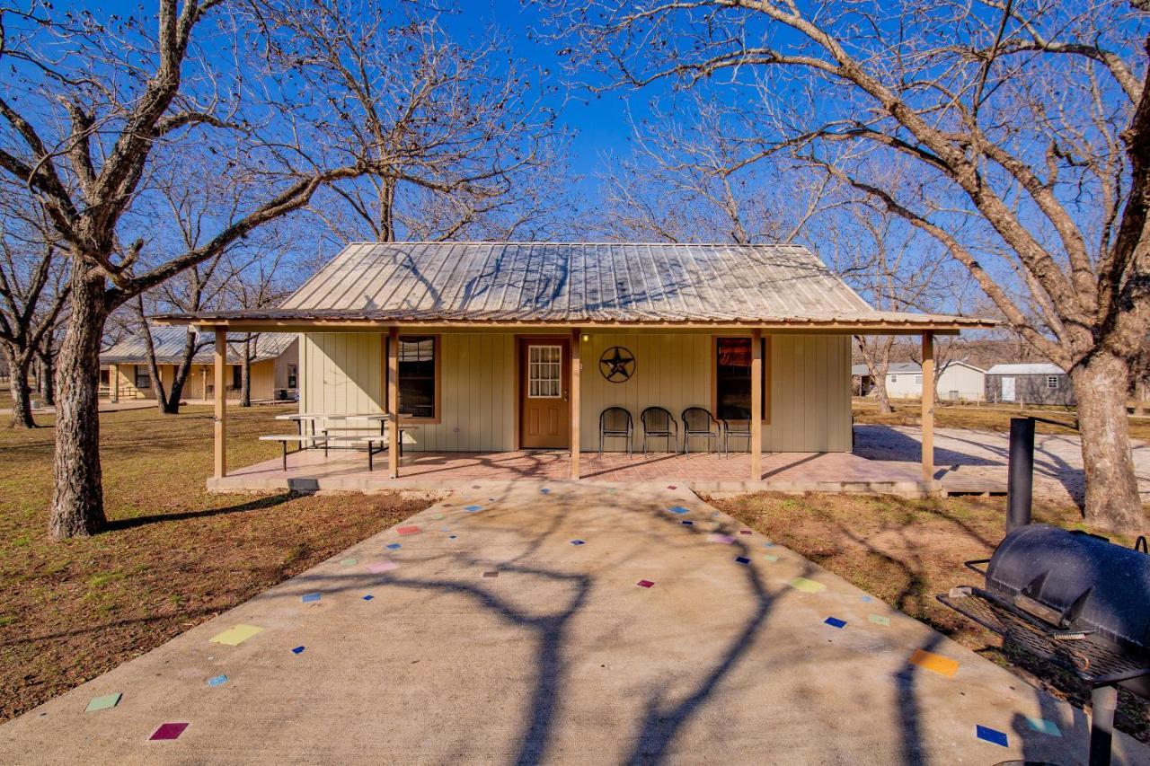 Seven Bluff Cabins Concan Buitenkant foto