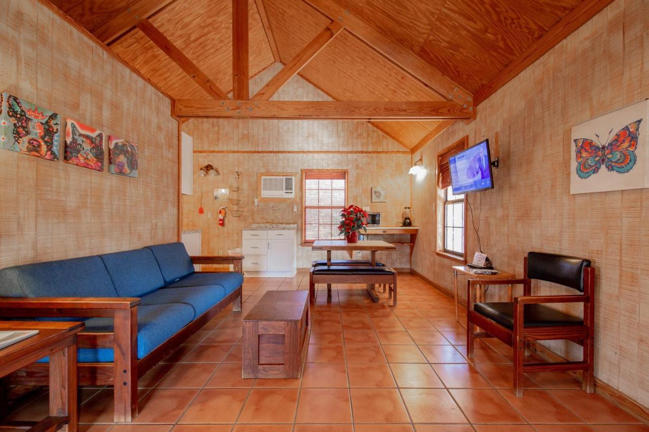 Seven Bluff Cabins Concan Buitenkant foto