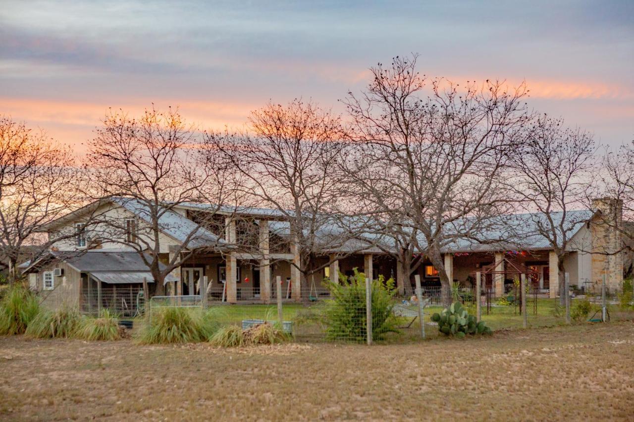 Seven Bluff Cabins Concan Buitenkant foto