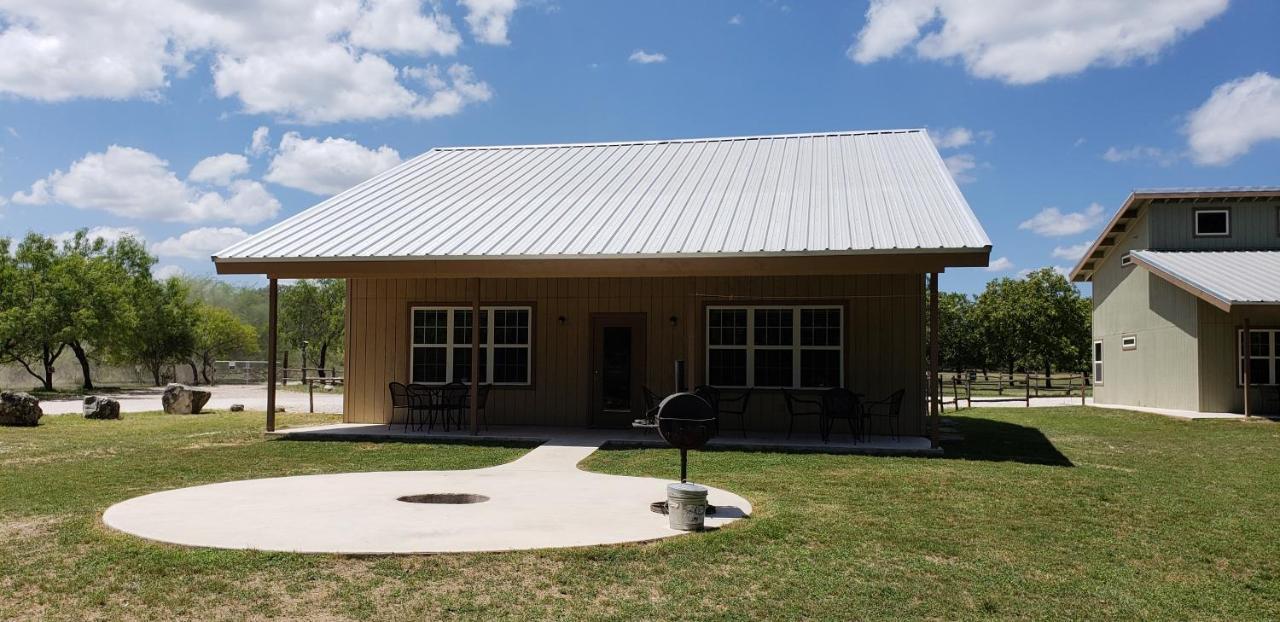 Seven Bluff Cabins Concan Buitenkant foto